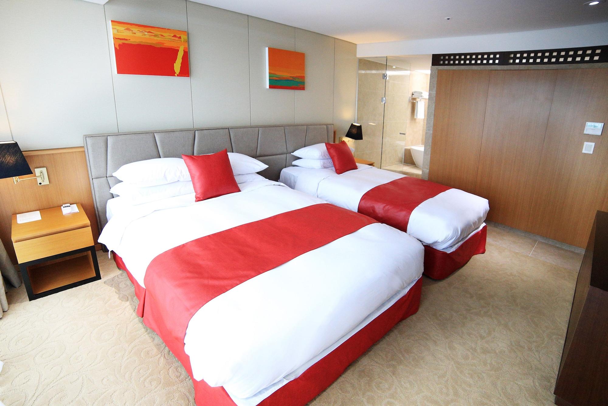 Ramada By Wyndham Hamdeok