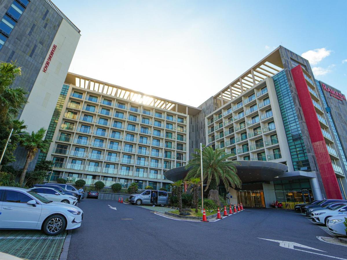 Hotel Ramada By Wyndham Hamdeok
