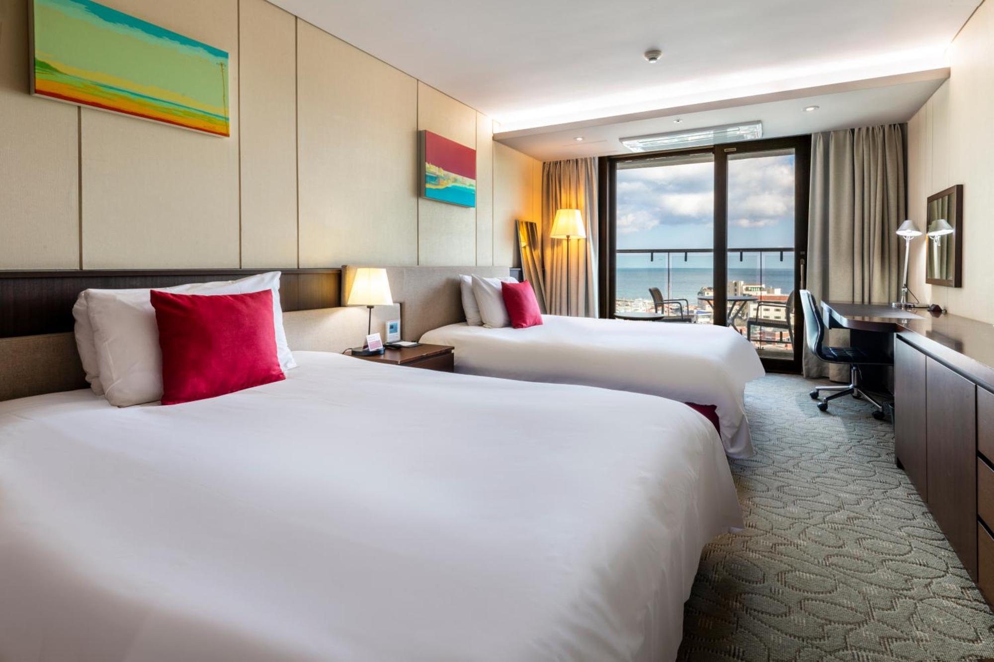 Hotel Ramada By Wyndham Hamdeok Jeju