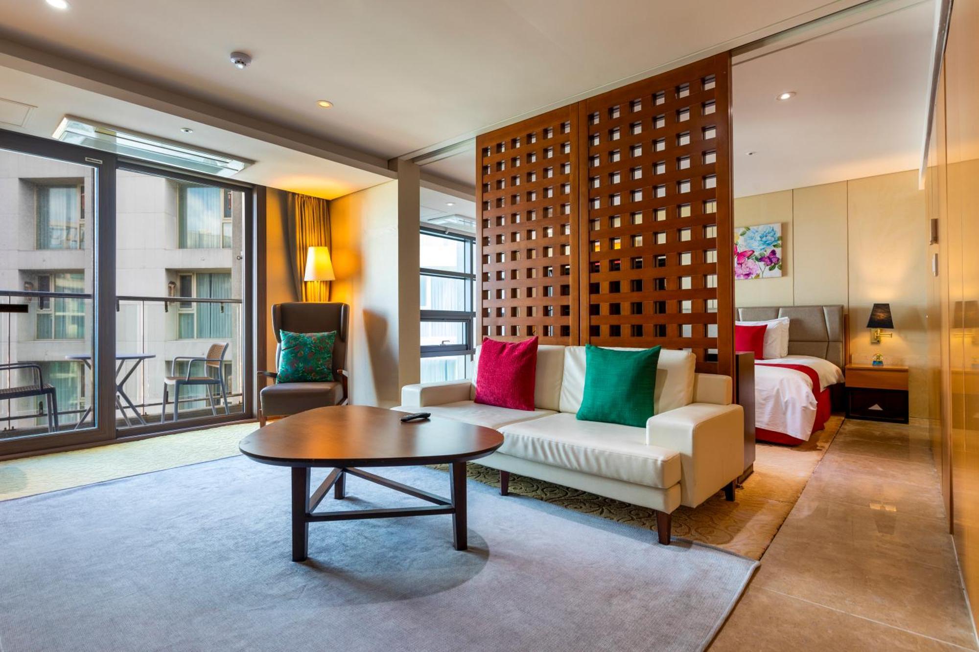 Ramada By Wyndham Hamdeok Hotel Jeju