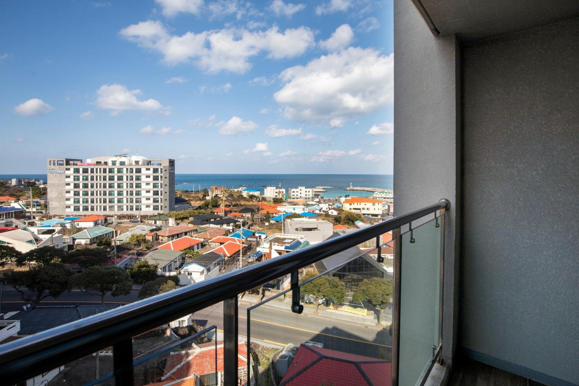 Ramada By Wyndham Hamdeok 4*