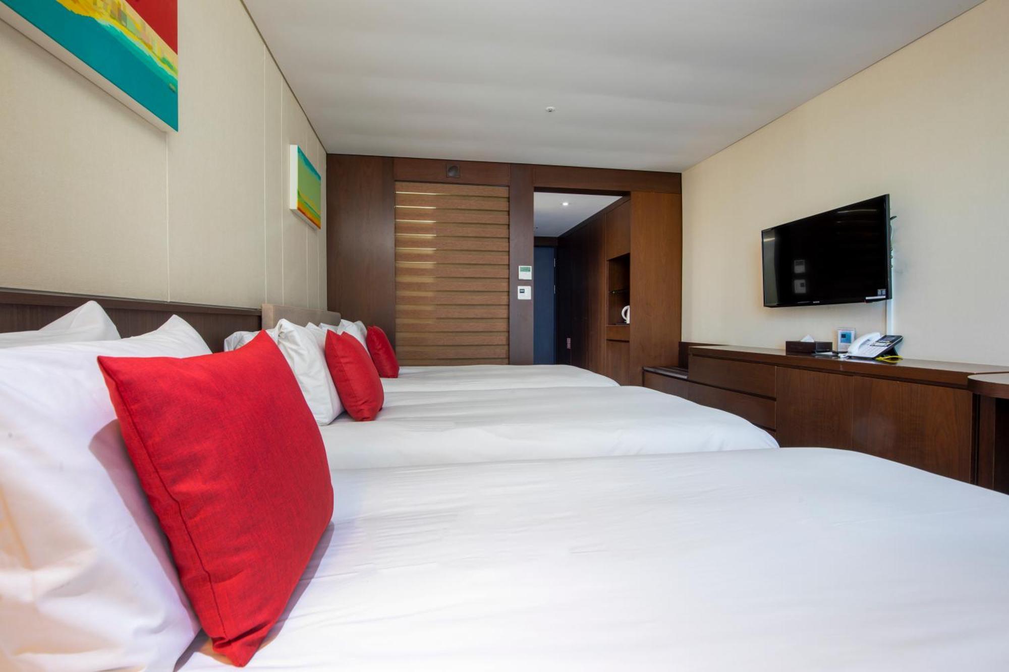 Ramada By Wyndham Hamdeok 4* Jeju